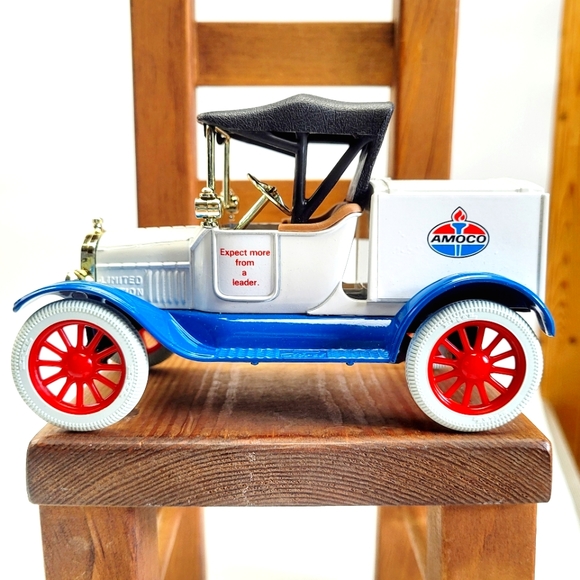 Vintage ERTL Amoco 1918 Runabout Die Cast Metal Locking Coin Bank 1/25 Scale - Picture 5 of 16